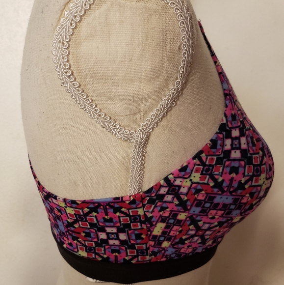 Victoria's Secret Sports Bra - Picture 5 of 6